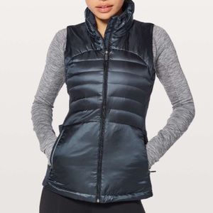 Lululemon Down For a Run II Vest, Navy, Size 6